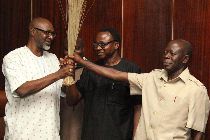 Anselm Ojezua (left) heads the APC in Edo State. Beside him is Comrade Adams Oshiomhole (Alltimepost.com)