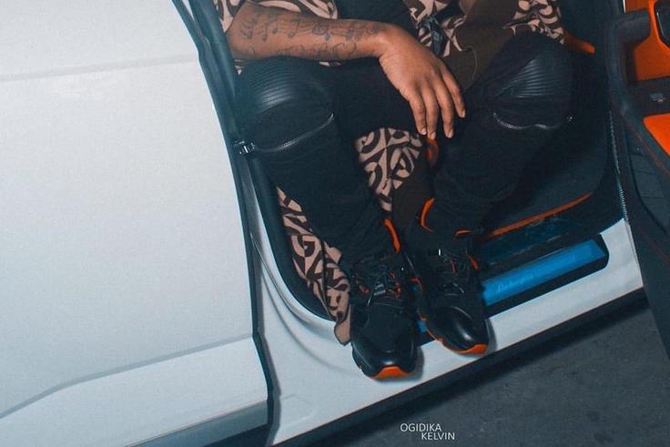 From his customised necklace worth N40M which he acquired back in 2019 to his array of designer wristwatches, the father of three has spent a huge fortune on pieces of jewelry. [Instagram/DavidoOfficial]