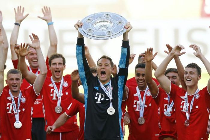 Bayern Munich's Manuel Neuer recorded 15 clean sheets on the way to last season's Bundesliga title