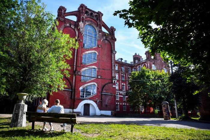 The Proletarka complex was built towards the end of the tsarist era in Russia to house some 15,000 workers from a cotton mill in the city of Tver