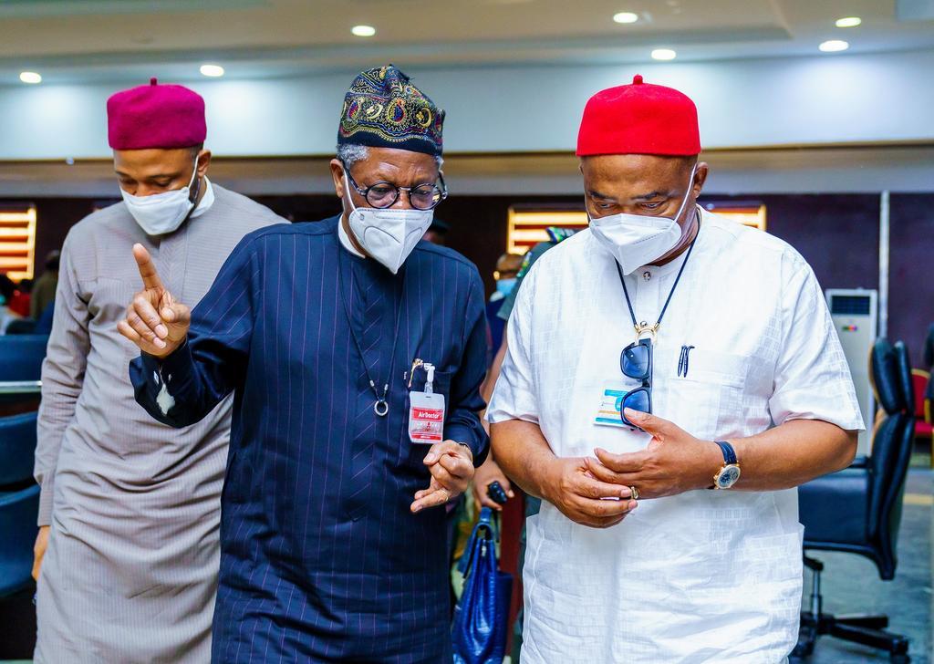 Minister of Information and Culture, Alhaji Lai Mohammed; Governor Hope Uzodinma and the Minister of State for Education, Chukwuemeka Nwajiuba. [Twitter/@Hope_Uzodimma1]