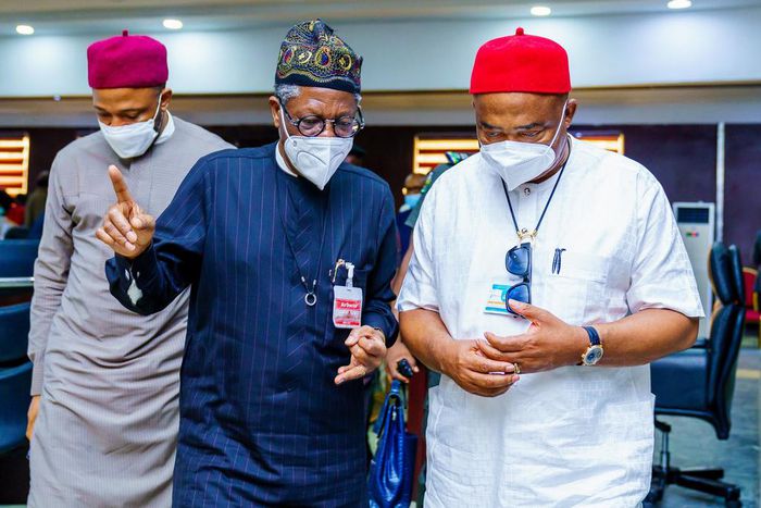 Minister of Information and Culture, Alhaji Lai Mohammed; Governor Hope Uzodinma and the Minister of State for Education, Chukwuemeka Nwajiuba. [Twitter/@Hope_Uzodimma1]