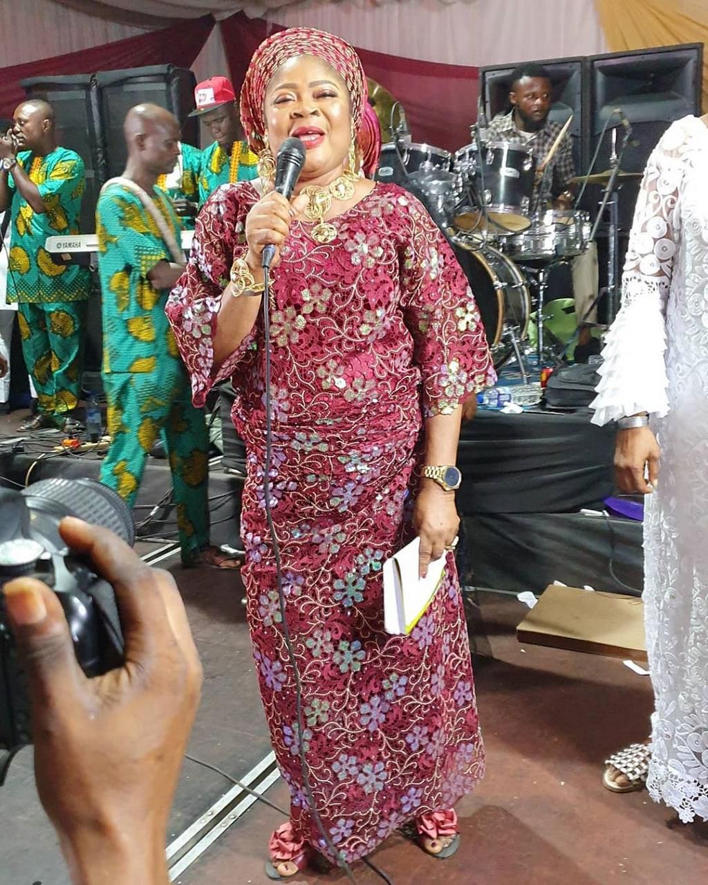 Veteran Nigerian singer, Salawa Abeni has revealed that she is being blackmailed online by someone with her nude photos from the past.  [Instagram/OfficialSalawaAbeni]