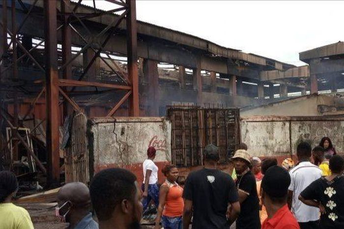 Early morning fire consumes part of Oba Market, Benin. [Guardian]