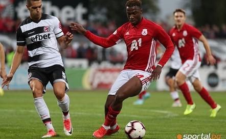 Viv Solomon-Otabor (Instagram/Viv-Solomon-Otabor)