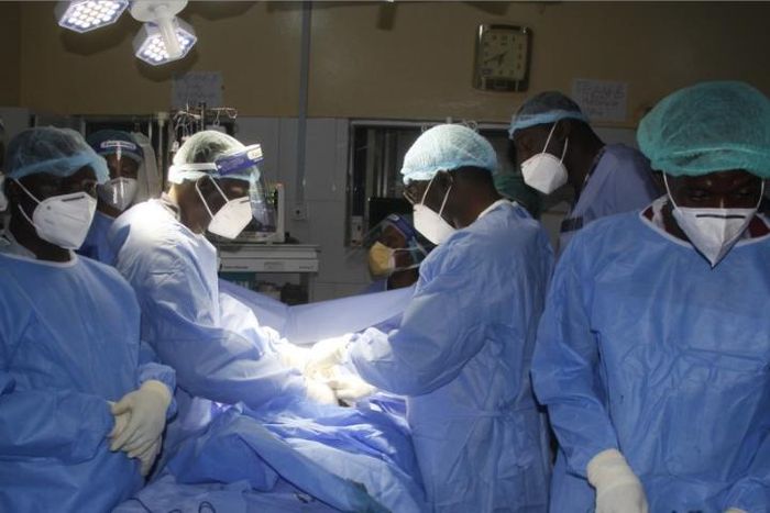 Minister praises medical experts over successful separation of conjoined twins at Nasarawa  hospital. [Twitter/@Fmohnigeria]