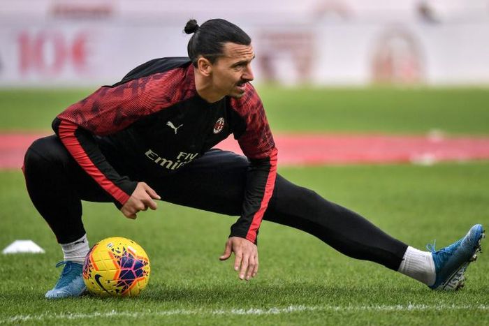 AC Milan's Swedish forward Zlatan Ibrahimovic picked up a calf injury in training.