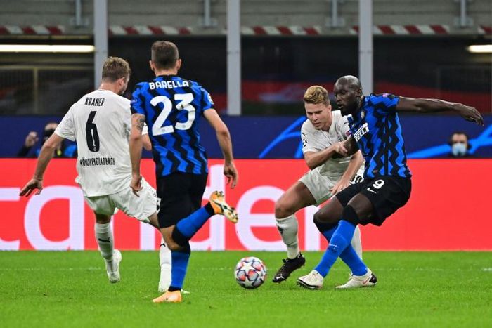 Belgian forward Romelu Lukaku (R) scored the opener for Inter Milan.