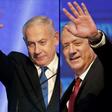 Israeli Prime Minister Benjamin Netanyahu (L) and his former rival Benny Gantz agree on a new coalition government putting an end to Israel's longest political crisis