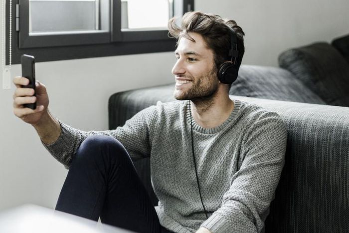 Inside the Brave New World of FaceTime Dating