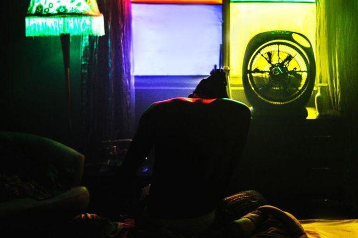 Fireboy 'goes Craig David' in new video for, 'Tattoo.' (YBNL/EMPIRE)