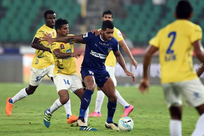 Mehtab Hossain (number 14)in action an Indian Super League match