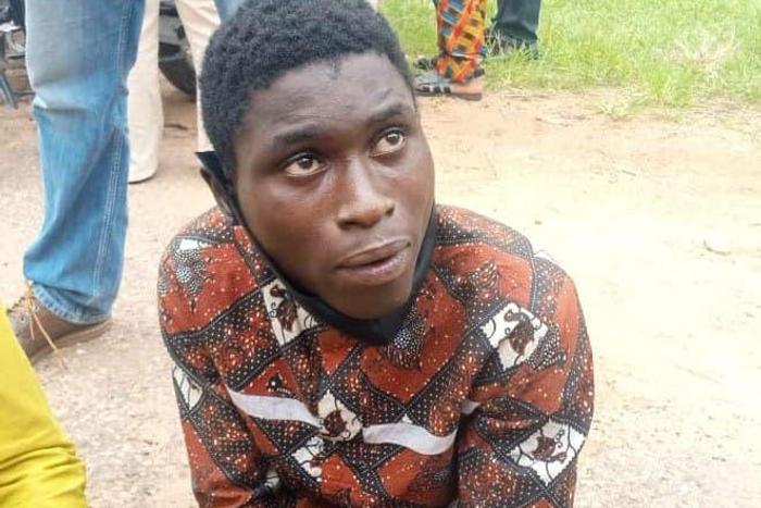 Suspected serial killer, Sunday Shodipo escaped from Police custody in Oyo state. [thenationonlineng]
