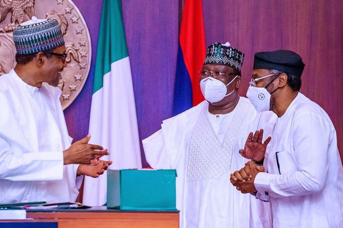 President Muhammadu Buhari, President of the Senate, Ahmad Lawan and Speaker of the House of Representatives, Femi Gbajabiamila. [Twitter/@Buharisallau1]