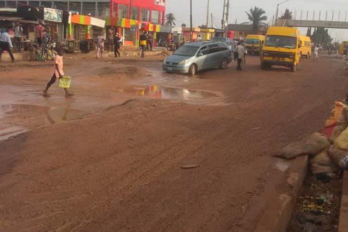 Lagos section of Lagos-Abeokuta Expressway reconstruction set to begin. (Daily Independent)
