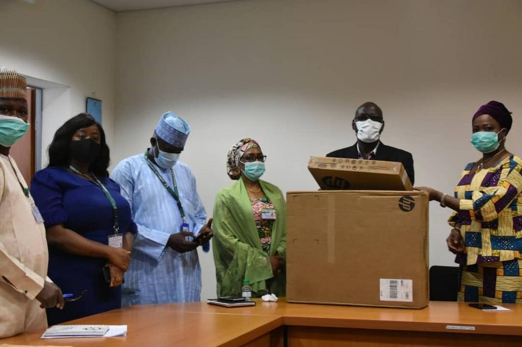 Mrs Abike Dabiri-Erewa, CEO/Chairman of Nigerians In Diaspora Commission (NIDCOM) receives Office equipments to donated to her commission by the Nigerian Ports Authority. [Twitter/@nidcom_gov]