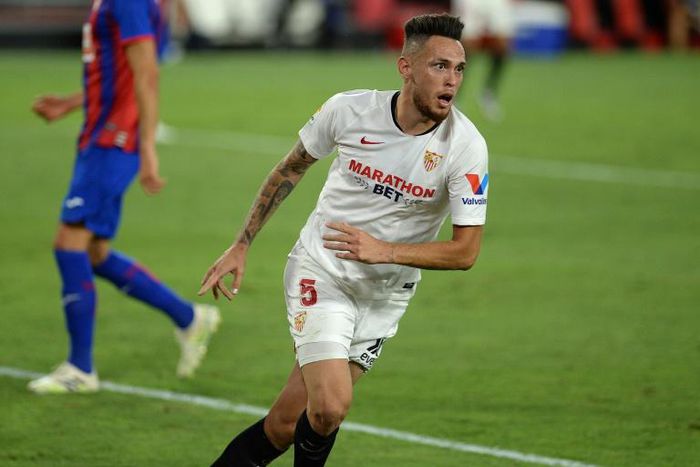 Sevilla's Argentinian midfielder Lucas Ocampos scored again as his side close in on Champions League qualification
