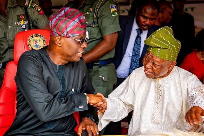 Governor Babajide Sanwo-Olu congratulates former Lagos state Governor, Alhaji Lateef Jakande at 91. [PM News]