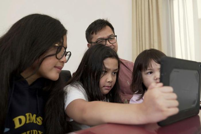 Super high-speed 5G technology was rolled out in Mecca last year, allowing pilgrims to transfer data at breakneck speeds