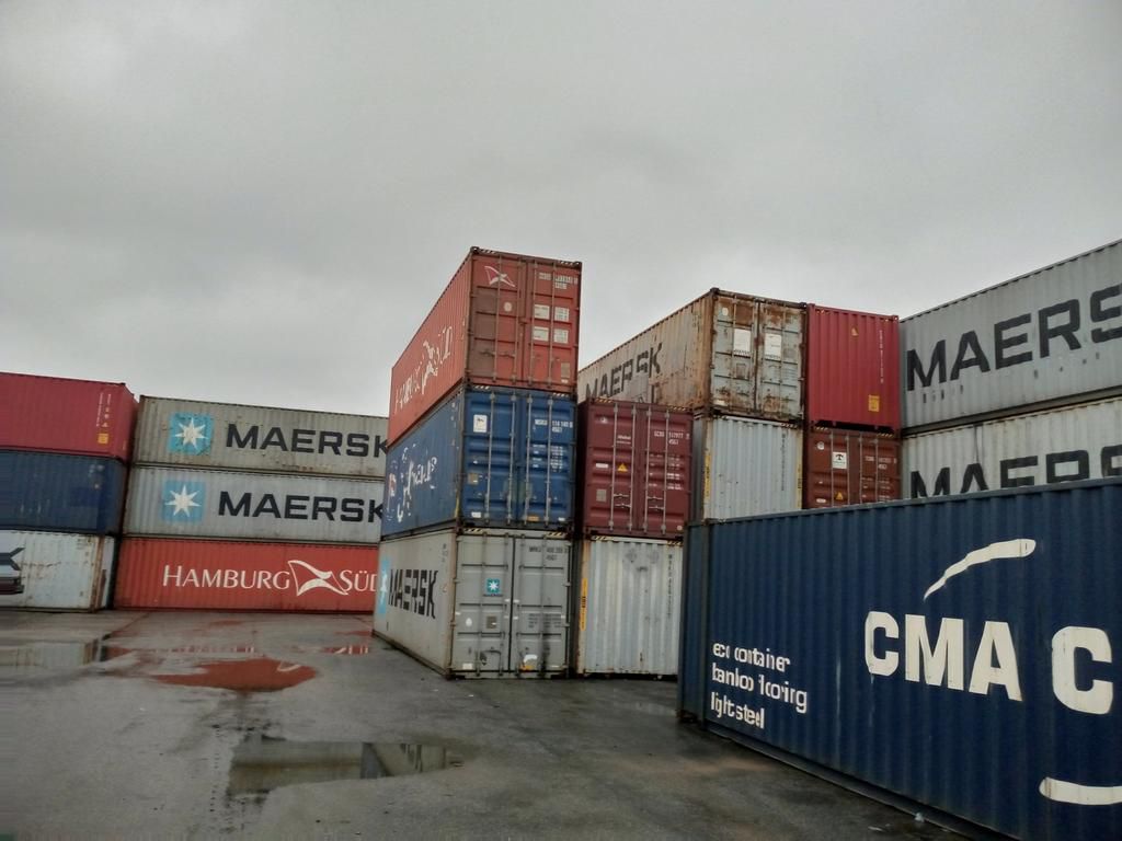 NIWA boss Muoghalu happy over containers arrival at Onitsha Port. [Twitter/@Champele]