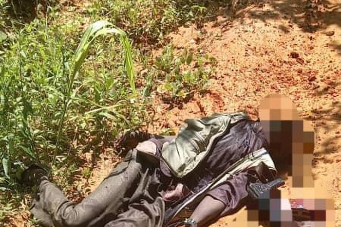 Troops of the Nigerian Army neutralise bandits, recover arms and assorted drugs In Benue state. [Twitter/@DefenceInfoNG]