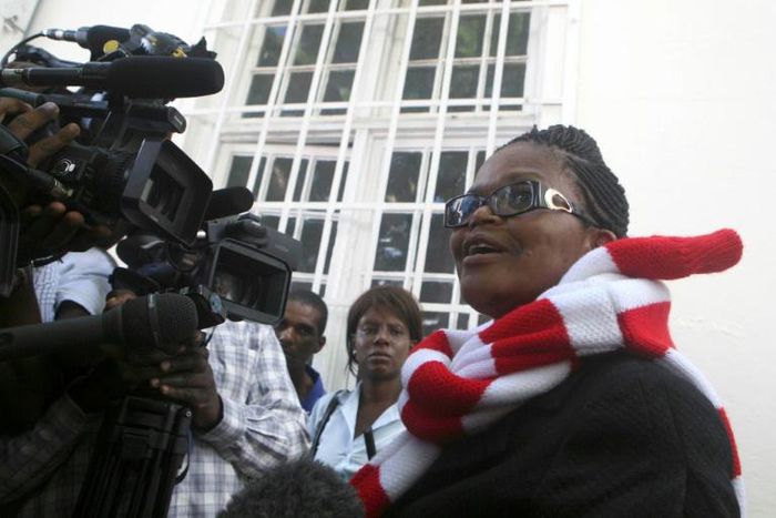 Leading Zimbabwe rights lawyer Beatrice Mtetwa has been barred from representing an award-winning journalist
