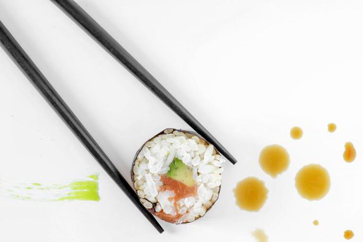 Dr. Pimple Popper Stabs Tiny Pores Of Winer