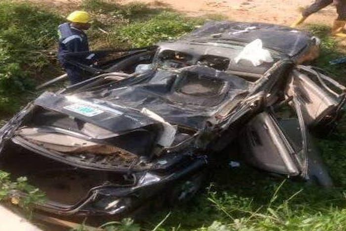 Tricyclist, 3 others die in Lagos autocrash. [ripplesnigeria]