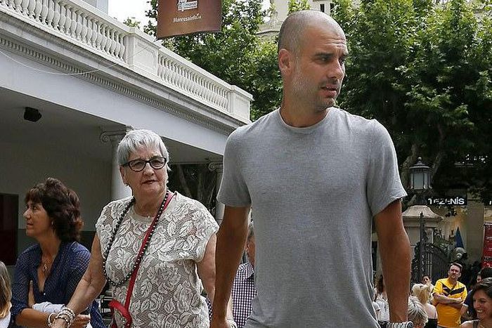 Pep Guardiola's mum Dolors Sala Carrio dies of coronavirus  (Susanna Saez/EPA/REX)