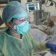 Stress, fatigue, lack of contact with patients...  Mathilde, a night nurse on a COVID-19 unit at Ixelles hospital, feels that the coronavirus pandemic has changed the relationship between patients and medical staff.