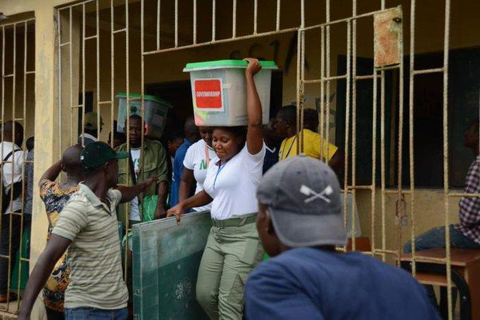 Bayelsa Elections Thugs offer assistance to INEC Ad hoc staff (Punch)