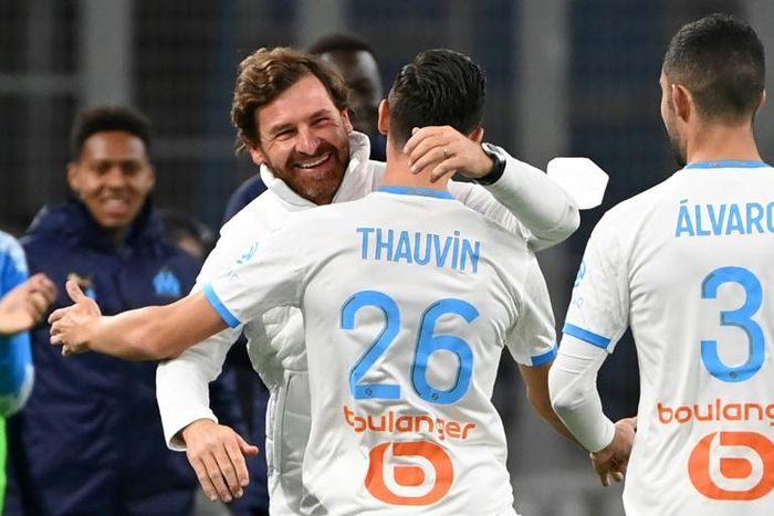Marseille's Florian Thauvin celebrates his opener with coach Andre Villas-Boas