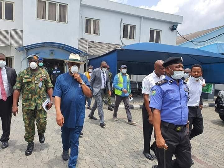 Police arrest 2 pilots who allegedly ferried unknown passengers into Rivers despite restrictions on local flight. [lindaikejisblog]