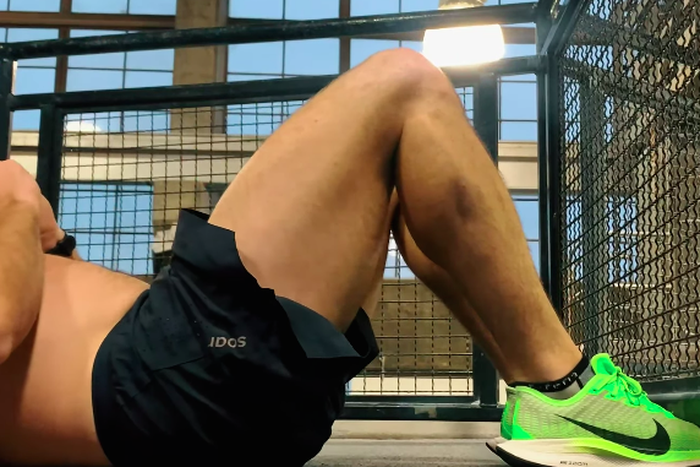 What 30 Days of 100 Situps Did to This Guy's Body