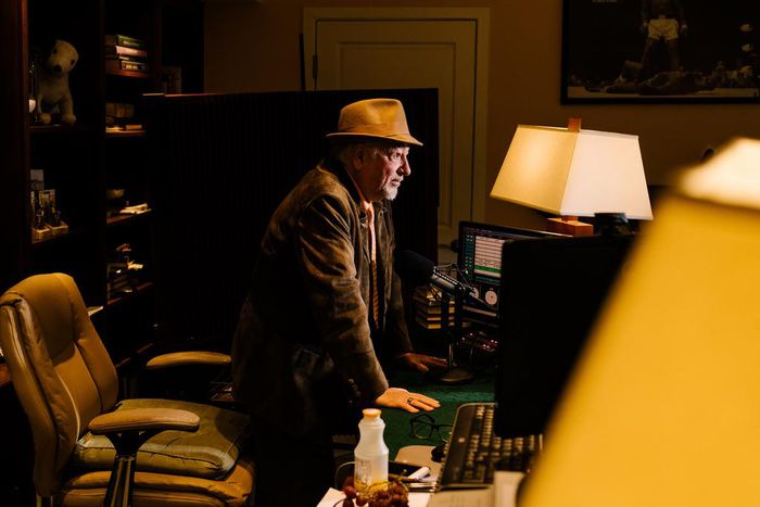 Why Michael Savage Is Blasting Hannity and the Right-Wing Media on the Virus