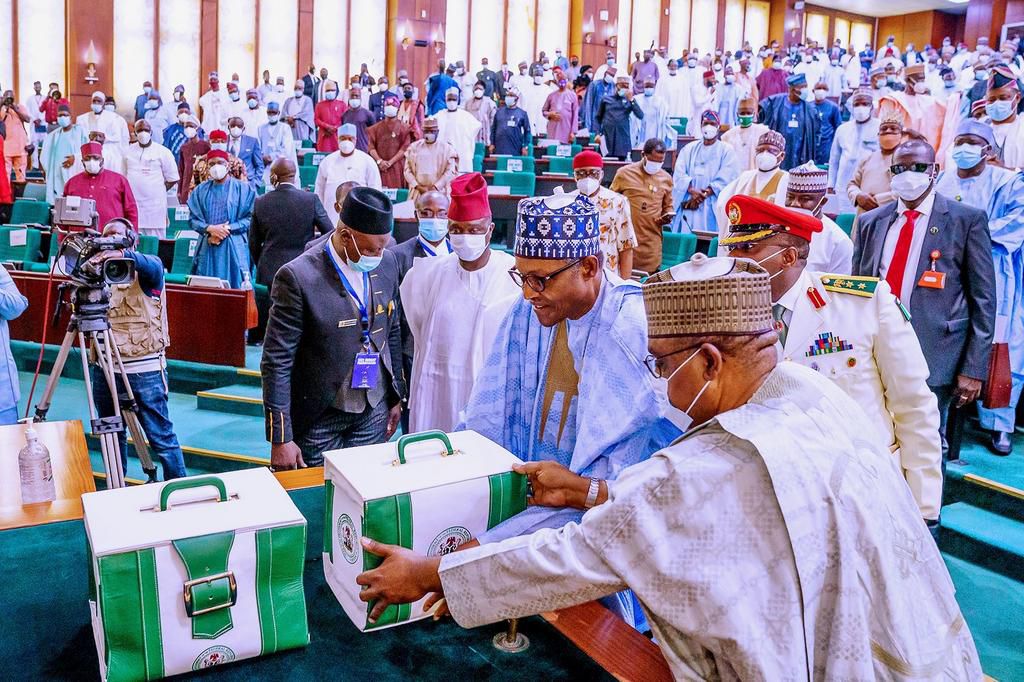 President Muhammadu Buhari presents 2021 budget proposal of N13.08 trillion to the joint session of the National Assembly on Thursday, October 8, 2020.  [twitter/@NigeriaGov]