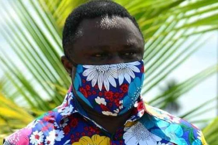 Governor Ben Ayade of Cross River has turned the use of face masks into a fashion statement (Cross River govt)