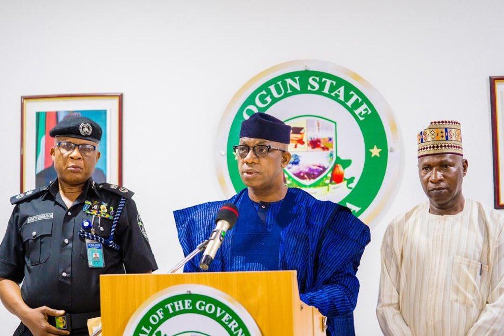 Ogun state Governor, Dapo Abiodun and the Commissioner of Police in the state, Kenneth Ebrimson with another state official. [Twitter/@OGSG_Official]