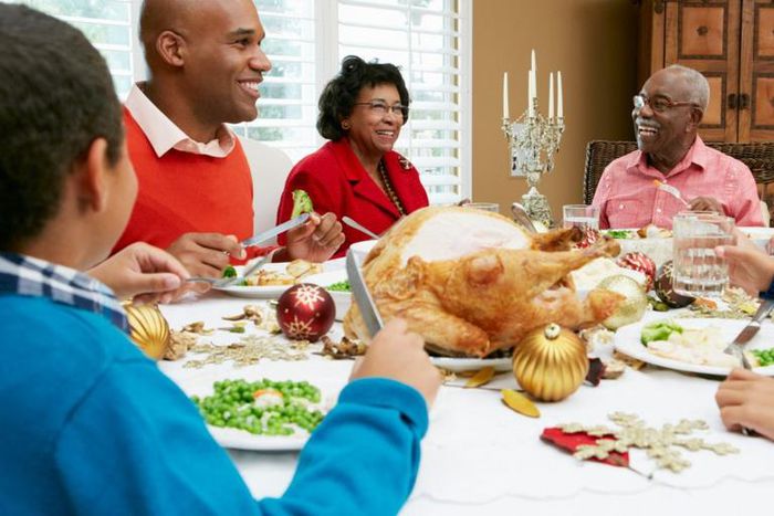 5 things you should not do when meeting your partner's parents for the first time