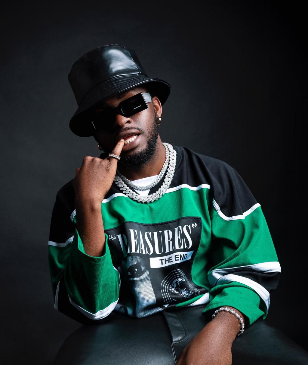 SEA releases his debut single 'Mendem'