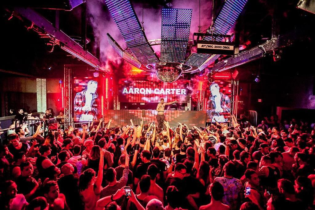 Carter is an American rapper, singer, songwriter, actor, dancer and record producer. [Instagram/AaronCarter]