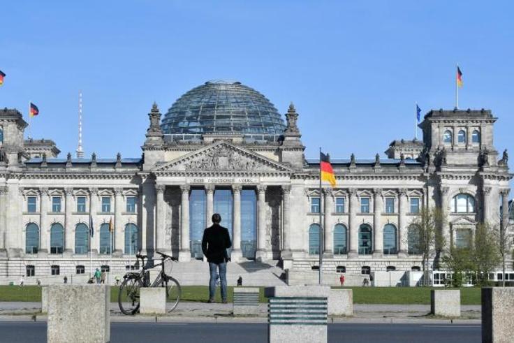 The Bundestag is expected to say it is satisfied Germany's central bank did not overstep its mark by participating in a eurozone-wide bond-buying scheme