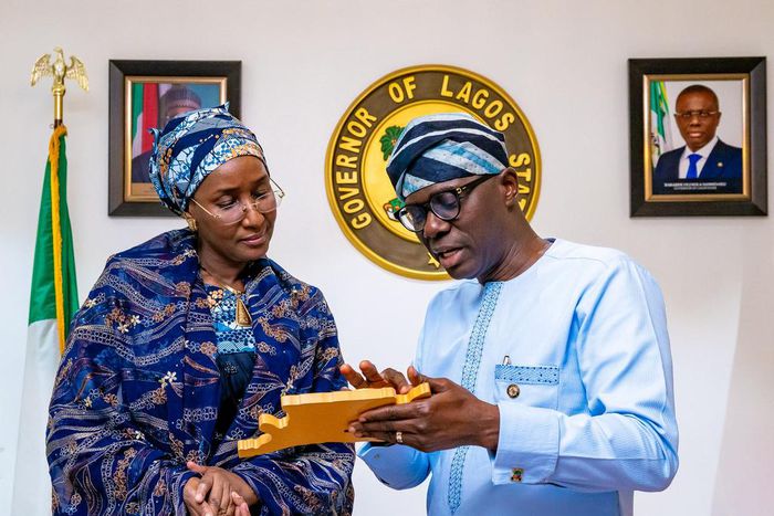 Lagos state Governor, Babajide Sanwo-Olu receives in his office Minister of Humanitarian Affairs, Disaster Management and Social Development, Sadiya Umar-Farouq. [Twitter@jidesanwo-olu]