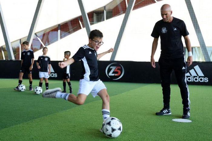 Master class: Zinedine Zidane at his "Zidane Five Club" (ZFC) in Aix-en-Provence