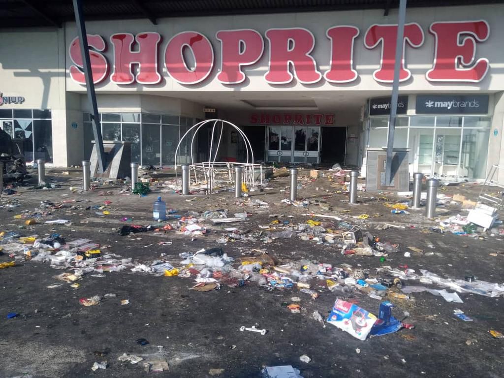 Shoprite at Circle Mall, vandalised and looted