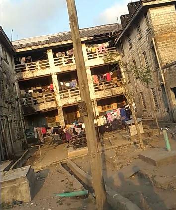 Obalende Police barrack (Pulse)