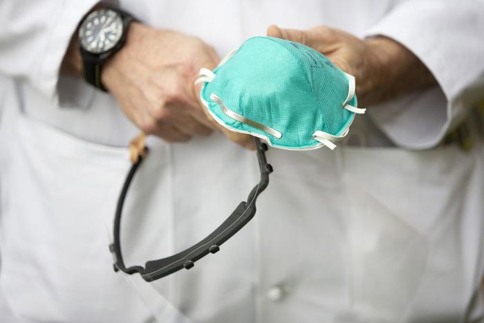 Doctors and Governors Vie for Masks in Cloak-and-Dagger Deals