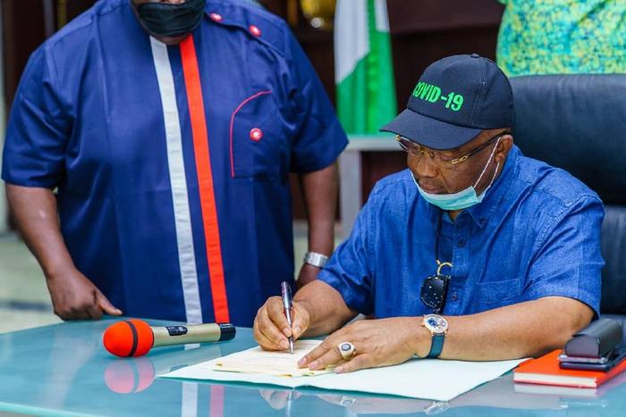 Imo state Governor, Senator Hope Uzodinma. [Twitter/@HE_HopeUzodimma]