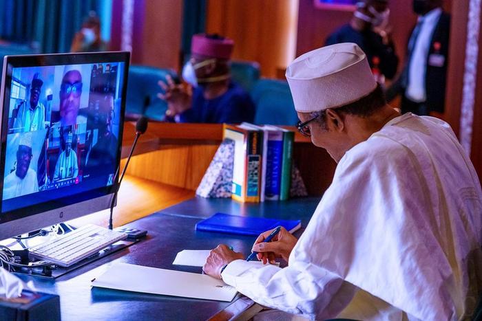 Buhari holds meeting with state Governors via video call. [Twitter/MBuhari]