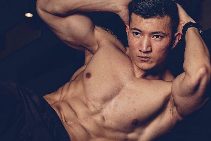 Chisel Out a Six-Pack With This HIIT Ab Routine